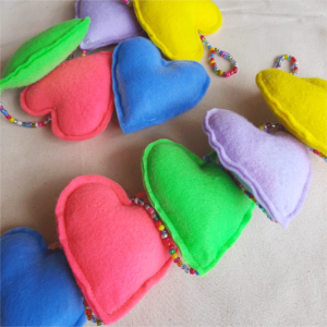 Móvil 5 Corazones