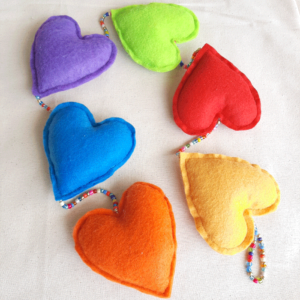 Móvil 6 Corazones