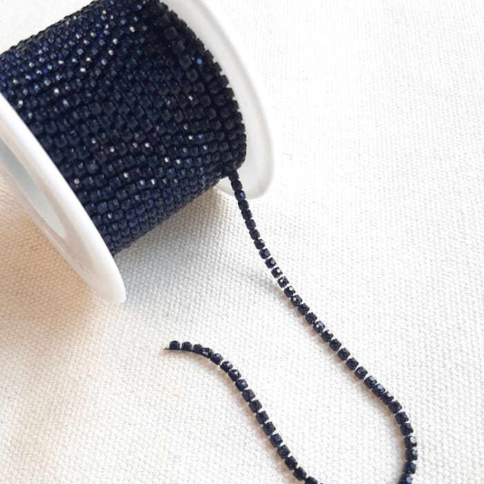 Strass 2mm Negro con Base Negra