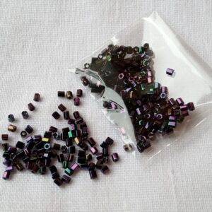 Mostacilla Miyuki Negro Tornasol 2mm