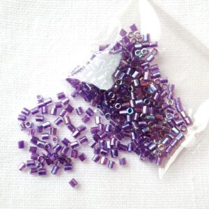 Mostacilla Miyuki Morado Tornasol 2mm